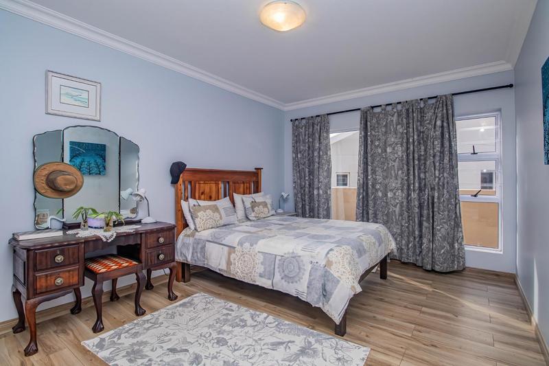 9 Bedroom Property for Sale in Outeniqua Strand Western Cape
